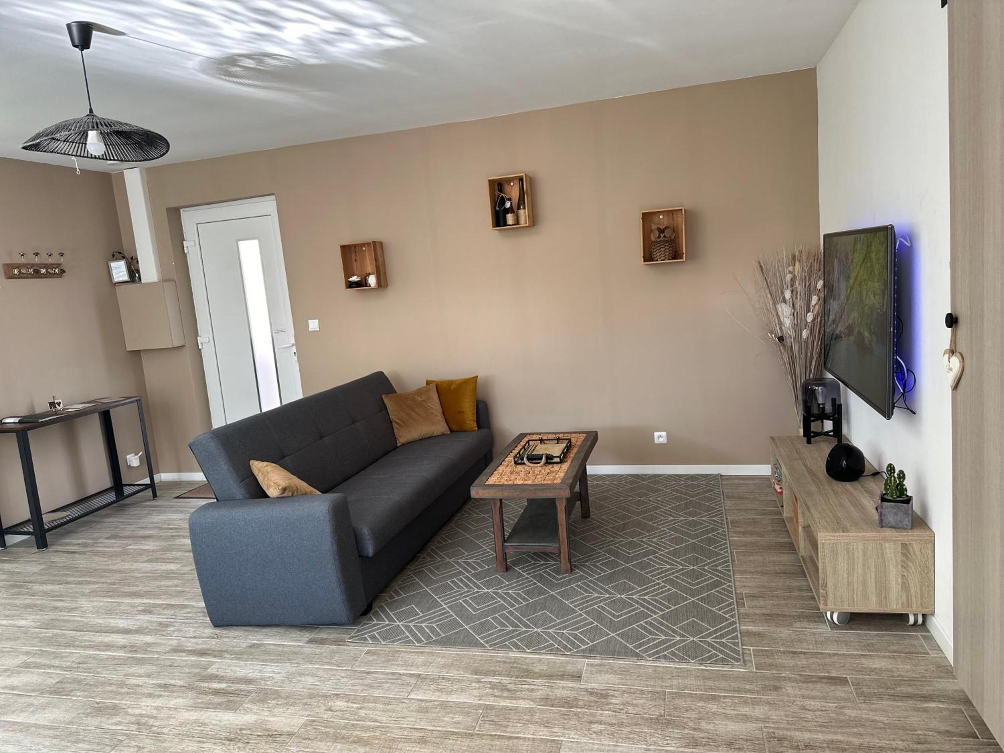Holiday home Victory Lodge Choisy-la-Victoire, France - book now, 2026 ...